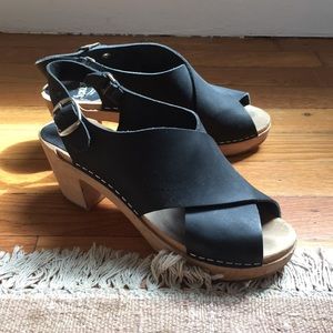 Black Cross Cross Clog Sandals, Size 39